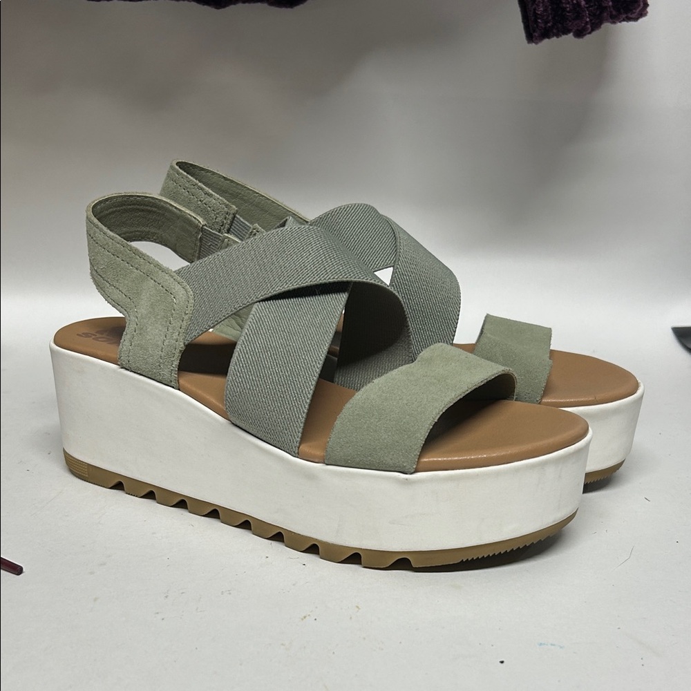 Sorel Women's Cameron Flatform Slingback Sandals  Safari, Sea Salt. Size 5.5.